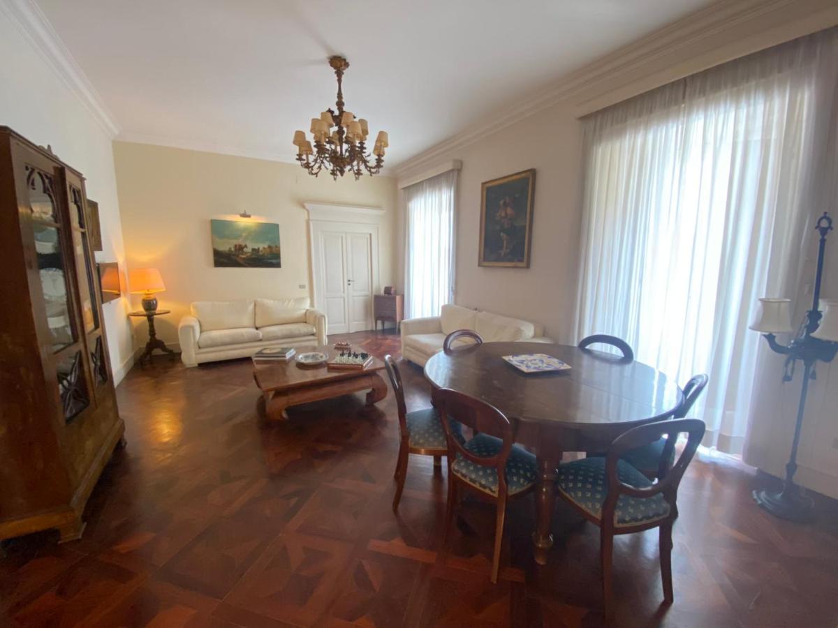 Royal Apartment In San Domenico Maggiore 나폴리 외부 사진