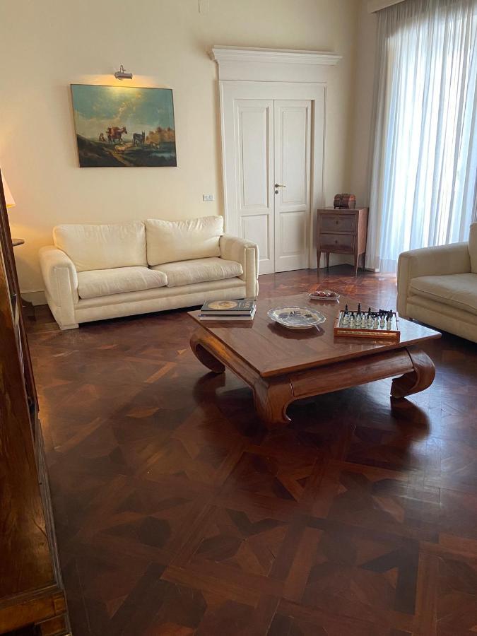 Royal Apartment In San Domenico Maggiore 나폴리 외부 사진
